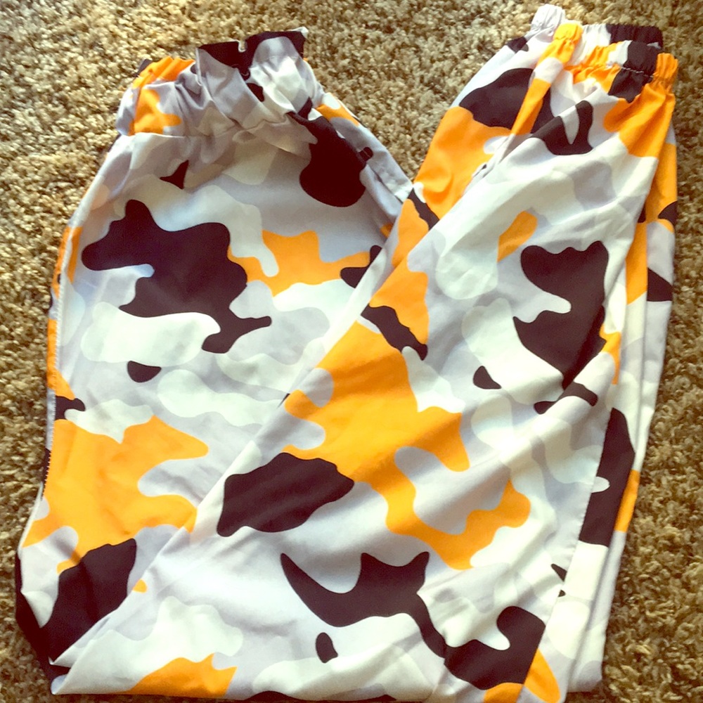 BRAND NEW CAMO PANTS